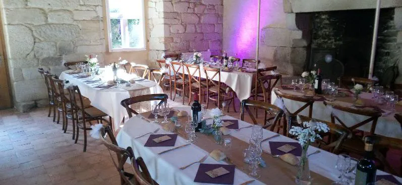 photo de mise en place d'une salle lors d'une prestation traiteur de La cuisine de Jac jac